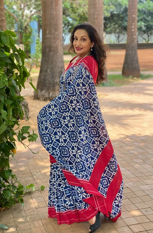 Handloom-Double-Ikat-Cotton-Saree-main Handwoven Double Ikat Cotton Saree