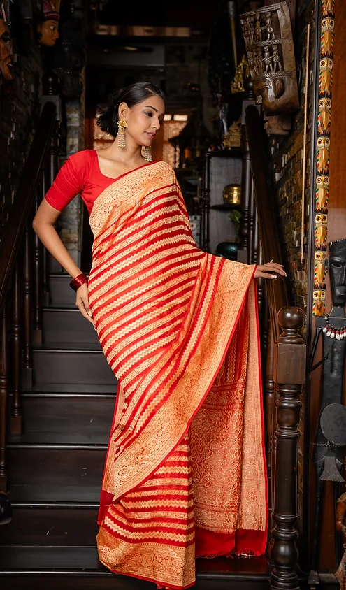 Handwoven-Pure-Khaddi-Georgette-banarasi-main Red & Cream Khaddi Georgette Banarasi Saree