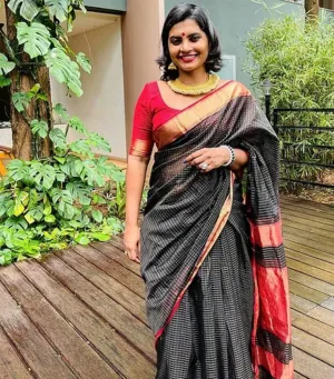 Kavya Handloom Black Zari Checks Maheshwari