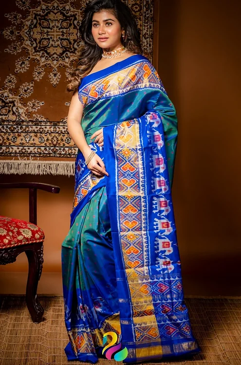 Mulberry-silk-handcrafted-single-ikat-patola-main Blue & Green Mulberry Silk Handcrafted Single Ikat Patola Saree